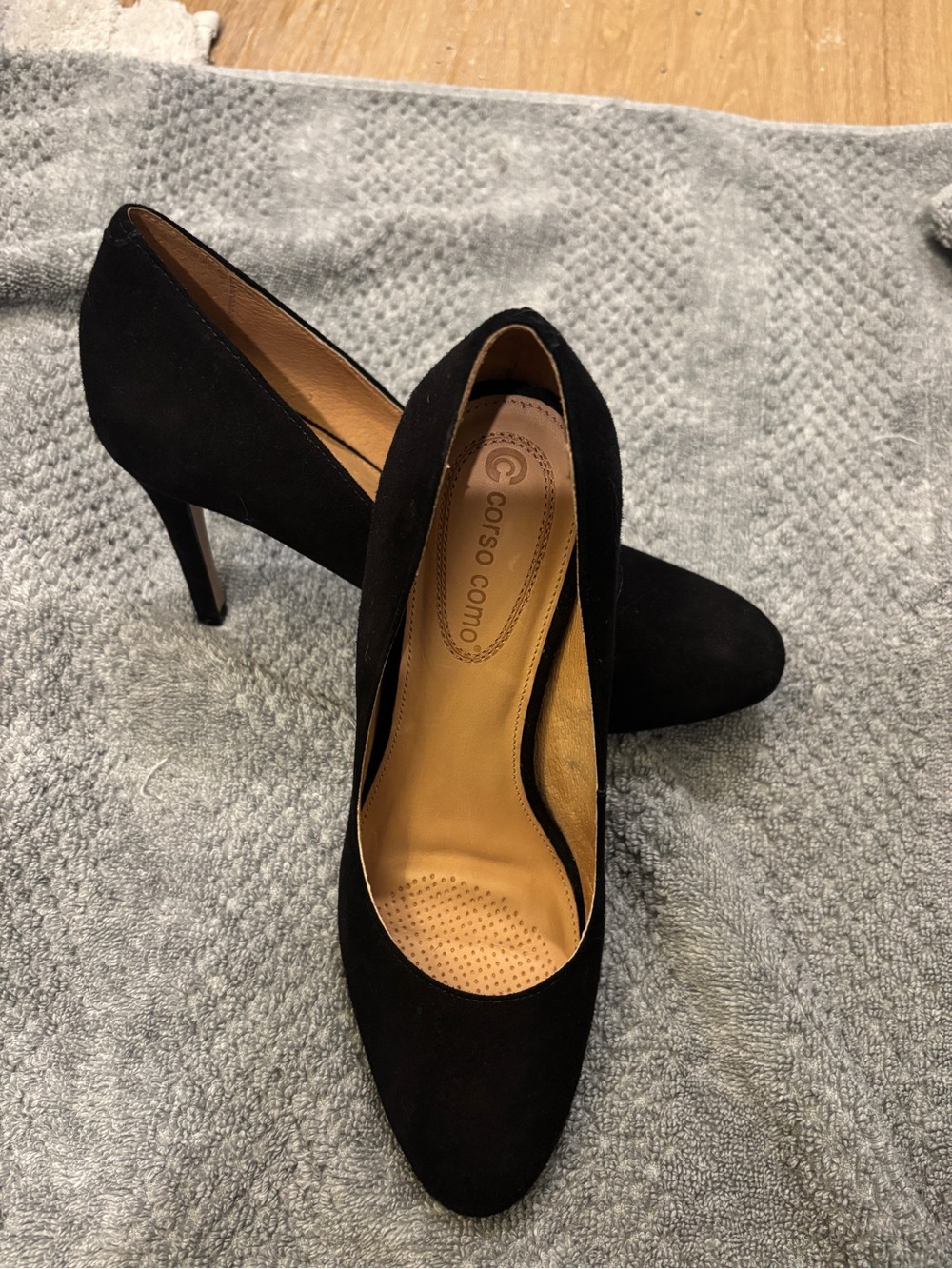 Corso Como Black Suede Pointed Toe Pumps